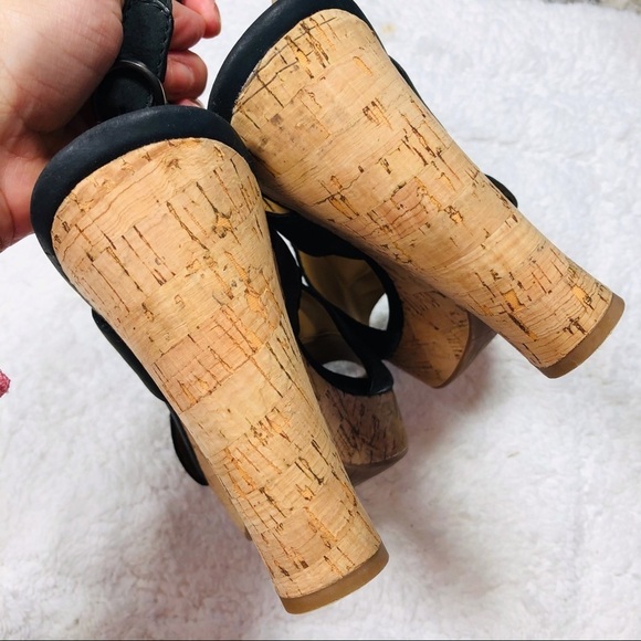 🔥SALE🔥 Franco Sarto black suede platform wedge sandals - Picture 6 of 6